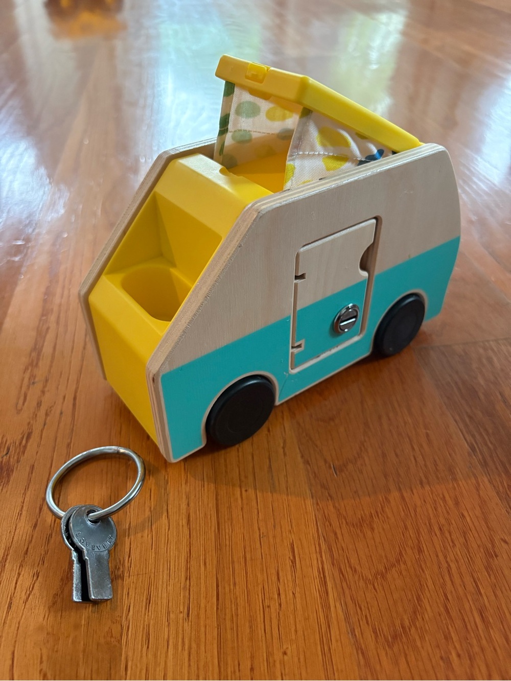 🏷️ 4 for $35 🏷️ LoveVery Camper Van with Keys